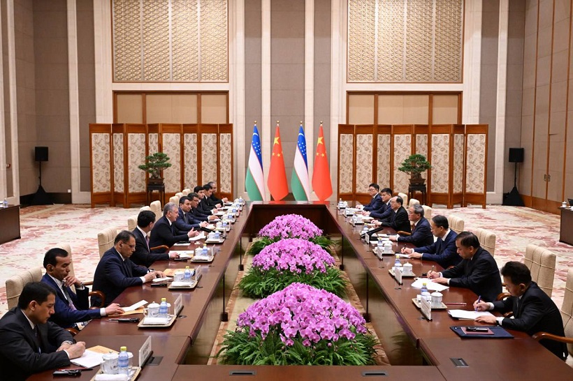 Президент Узбекистана встретился с Премьером Государственного совета Китая