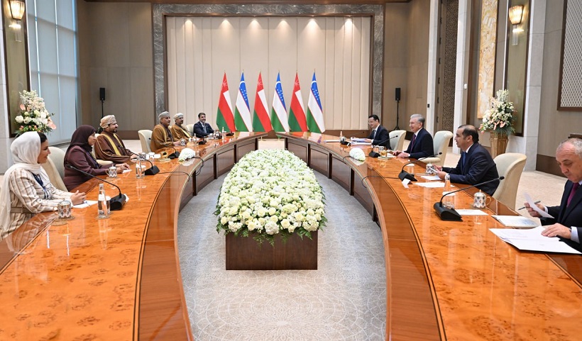 Президент Узбекистана отметил важность расширения торгово-экономического сотрудничества с Оманом