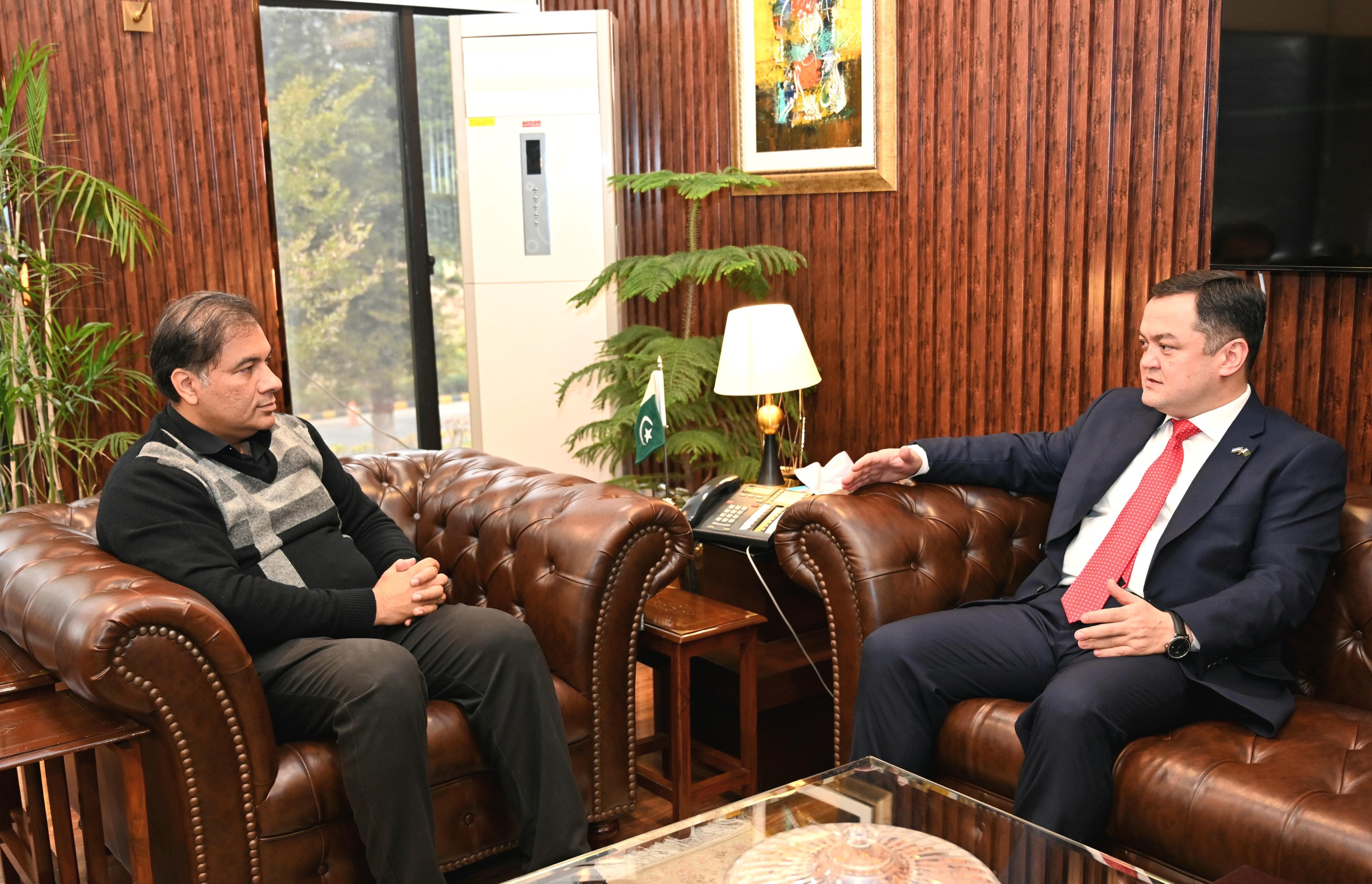 В Исламабаде обсуждены перспективы сотрудничества с Пакистаном в области градостроительства и управления городами