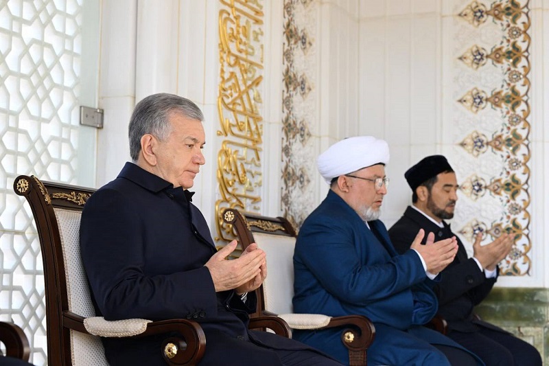 Почтена память Первого Президента