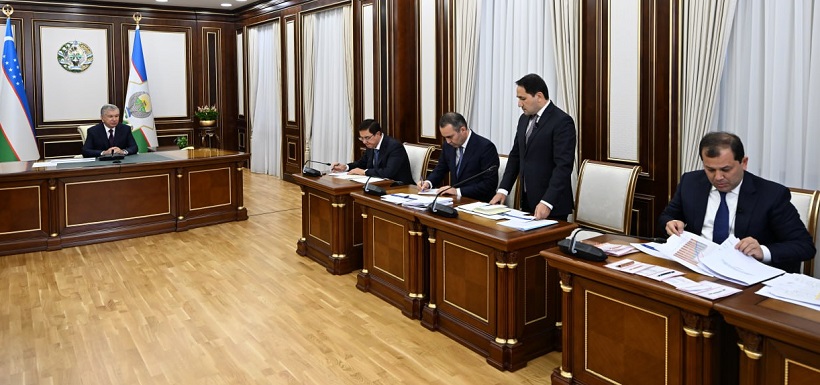 Рассмотрены предложения по развитию электротехнической промышленности