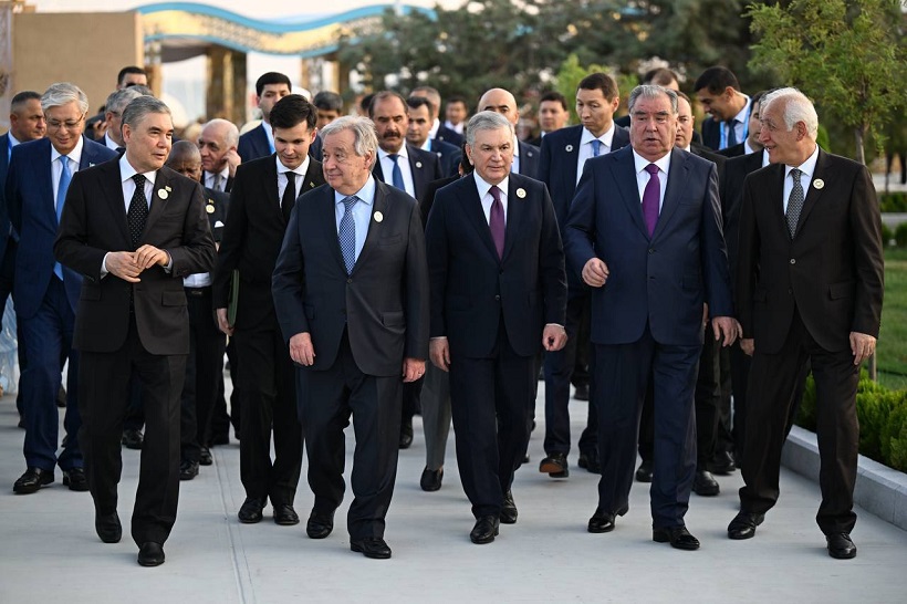 Главы государств посетили национальные павильоны в Авазе