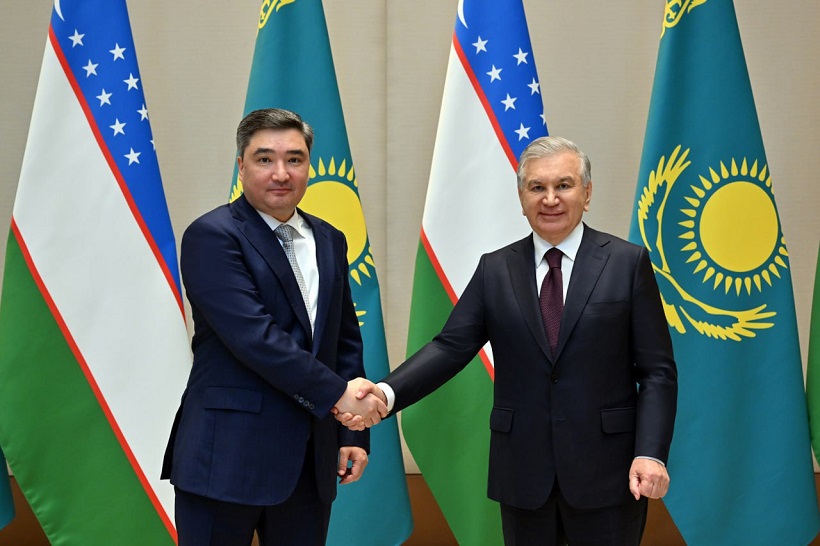 Президент Узбекистана отметил важность дальнейшего расширения многопланового сотрудничества с Казахстаном