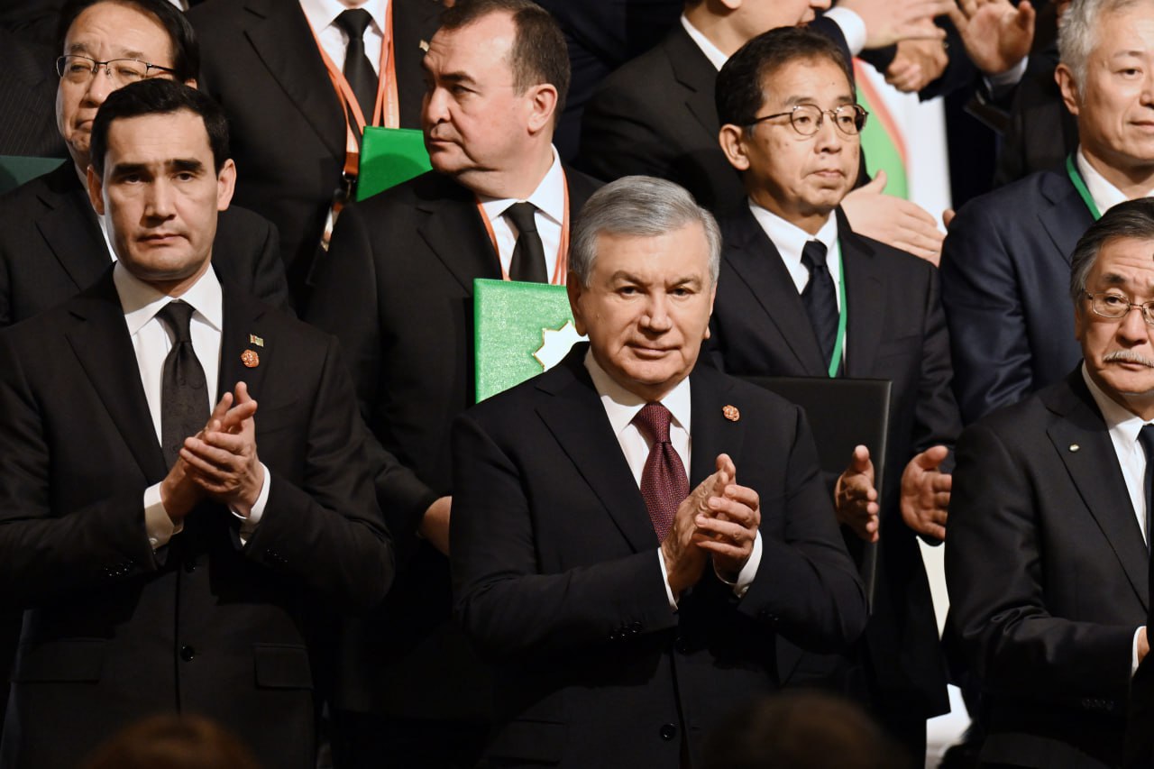 Президент Узбекистана принял участие в бизнес-форуме Диалога «Центральная Азия + Япония»