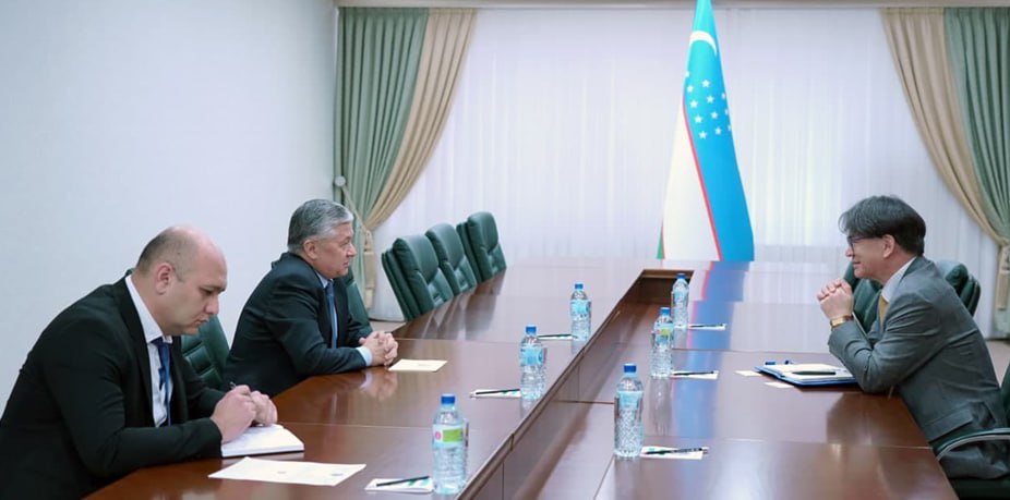 Первый заместитель министра иностранных дел Узбекистана встретился с почётным консулом Монголии и Филиппин в нашей стране