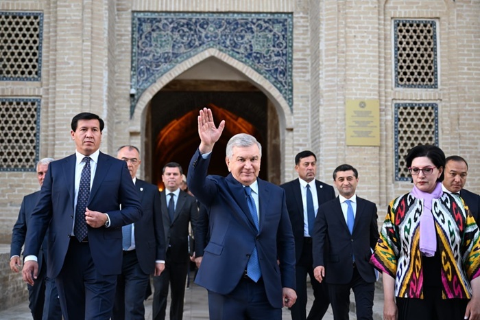 President Shavkat Mirziyoyev visits the Old City of Bukhara