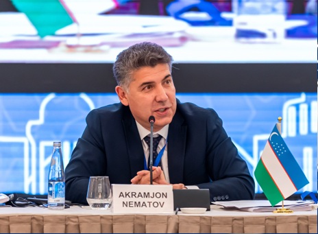 В Узбекистане государство в этот сложный период взяло на себя роль не просто регулятора, а активного катализатора модернизации