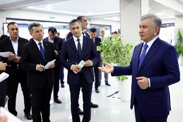 Президент нашей страны ознакомился с проводимой в Наманганской области работой в сфере ИИ