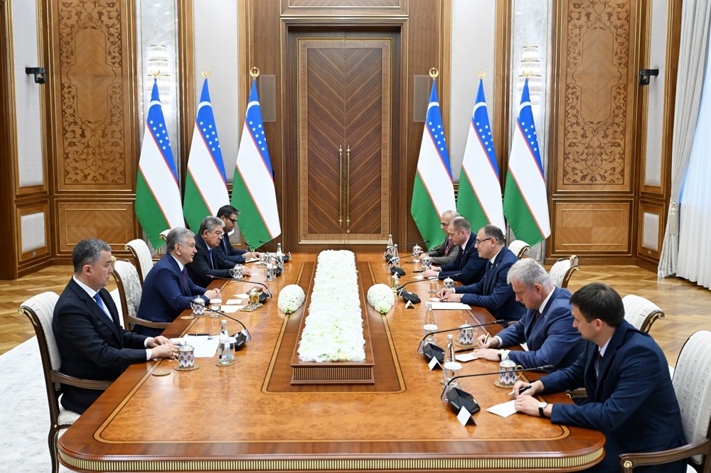 Президент Узбекистана принял делегацию Беларуси