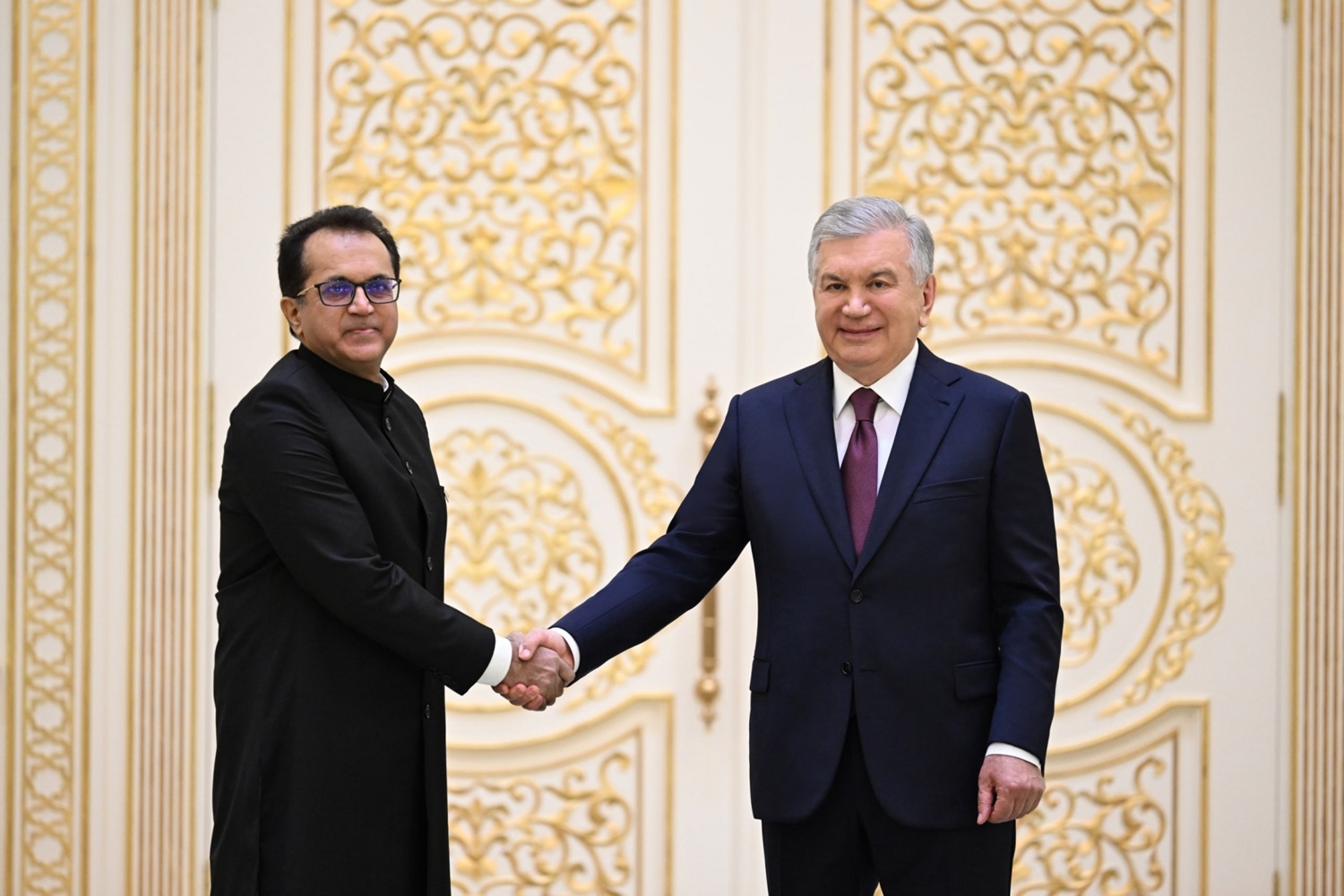 Президент Узбекистана принял верительные грамоты у вновь назначенных иностранных послов