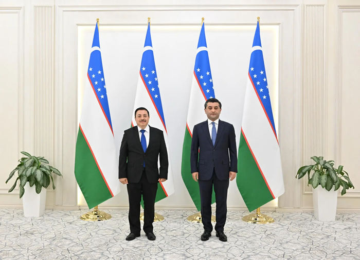 The Foreign Minister received the credentials of the newly appointed Ambassador of El Salvador