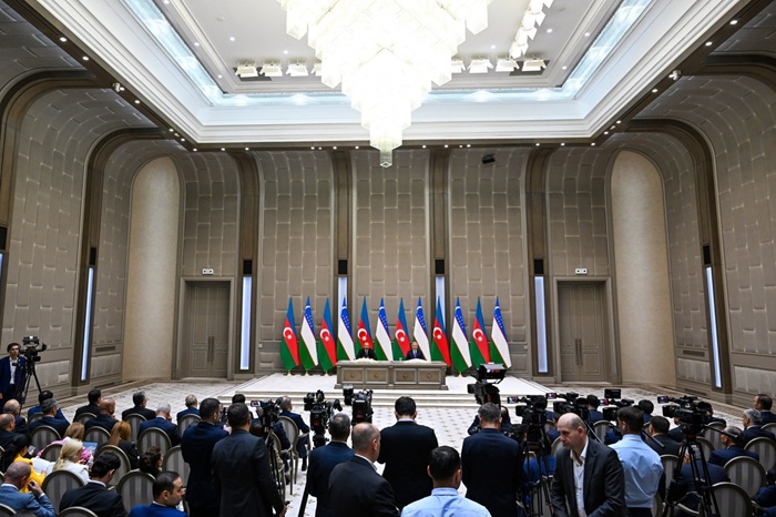 Leaders of Uzbekistan and Azerbaijan sum up productive talks