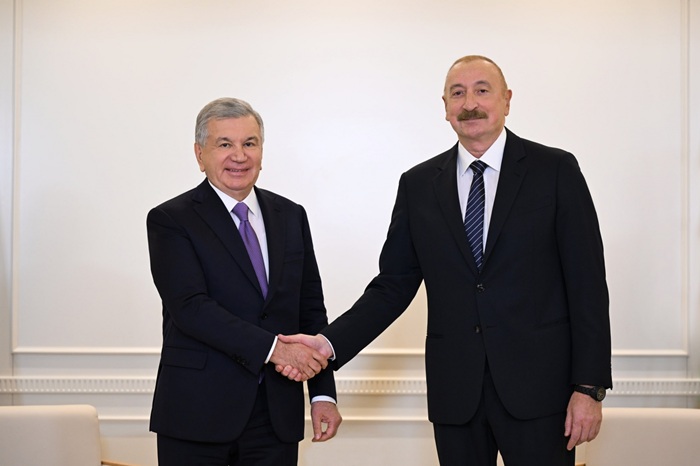 Presidents of Uzbekistan and Azerbaijan discuss implementation of high-level agreements